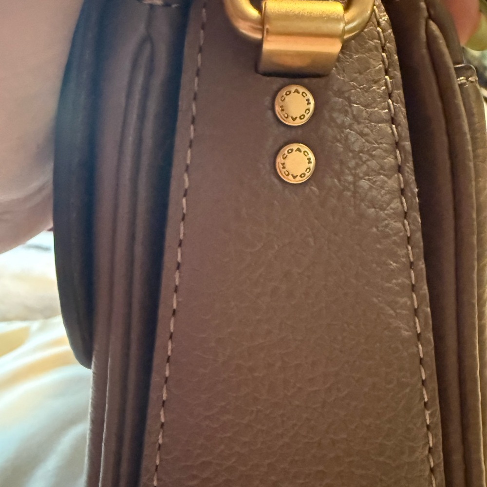 Coach Cassie 19 Pebbled Leather Turnlock Bag in Dark Stone - Picture 11 of 12